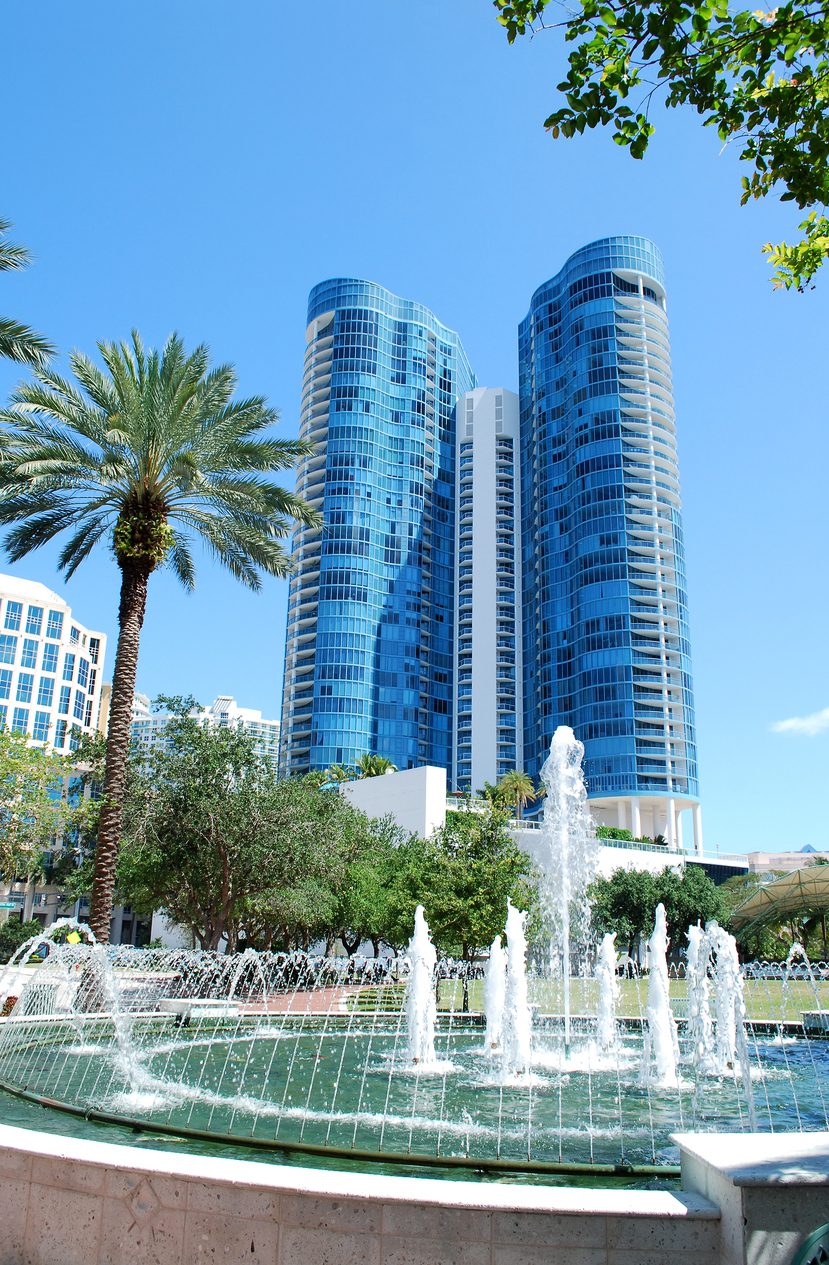 Photo of fountain and skyscraper in downtown district of Fort Lauderdale, Florida, USA